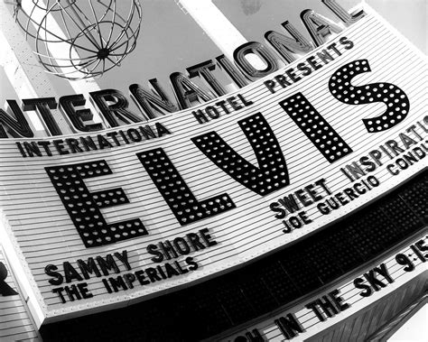 how long did elvis play in vegas|Elvis played a string of 636 concerts in Las Vegas. Now, .